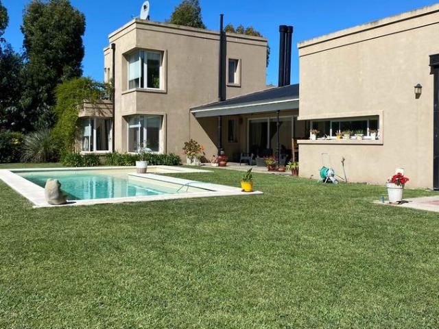 Alquiler casa de 5 ambientes 12/24 meses Rumenc?