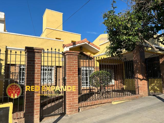 Alquiler Casa en Barrio Parque Chacabuco
