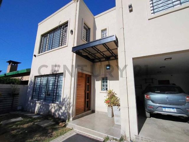 ALQUILER CASA en FRANCISCO ALVAREZ RESIDENCIAL 5 AMBIENTES con PILETA Y PARQUE