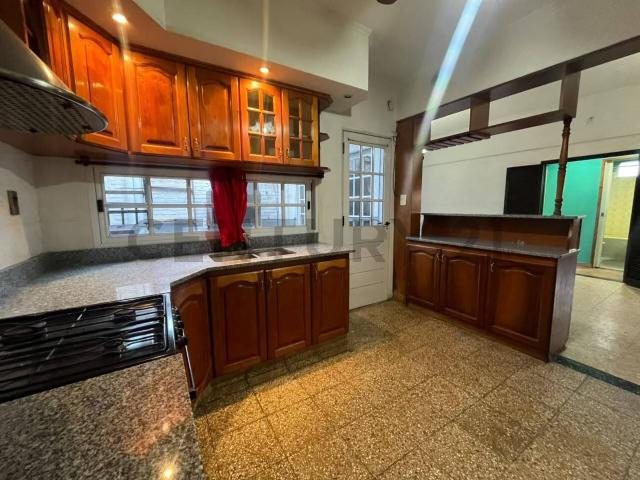 Alquiler Casa PH Caseros 4 Ambientes Sin Expensas !