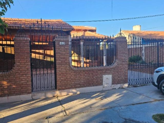 Alquiler. Casa Totalmente Amoblada Rawson 3 Dormitorios