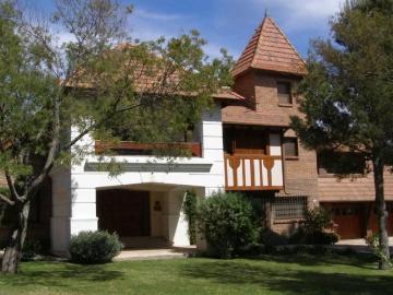 Alquiler Casa 15 años 4 dormitorios, 600m2, con balcón, De Los Indios 100, Chumamaya | Argenprop