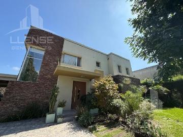 Alquiler Casa 10 años 4 dormitorios, 238m2, con balcón, Fincas Iraola, Fincas de Iraola I, Berazategui | Argenprop
