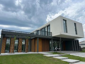 Alquiler Casa 1 año 5 dormitorios, 290m2, 1 cochera, Pilara, Pilar | Argenprop