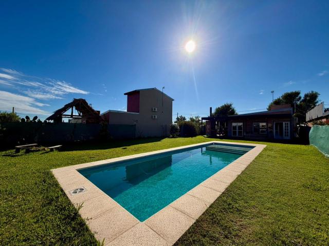 Alquiler Casa 1 dormitorio 6 años, 2 cocheras, 55m2, El Fogon 1600 Punta Chacra, Punta Chacra | Argenprop