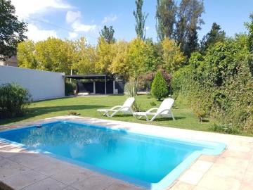 Alquiler Casa 1 dormitorio, 2 cocheras, Ayelen, Vistalba, Mendoza | Argenprop