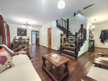Alquiler Casa 20 años 3 dormitorios, 278m2, 5 cocheras, Canning, Partido de Ezeiza | Argenprop