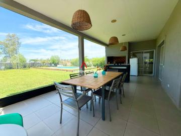 Alquiler Casa 2 años 3 dormitorios, 3 cocheras, 130m2, 0, Pilar del Este Santa Elena, Pilar | Argenprop