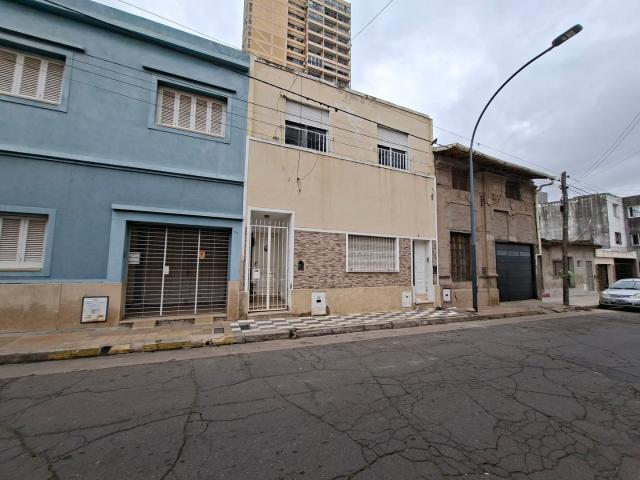 Alquiler casa 2 dorm Alberdi
