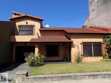 Alquiler Casa 2 dormitorios, 1 cochera, 140m2, Schubert 2400, Hurlingham, Partido de Hurlingham | Argenprop