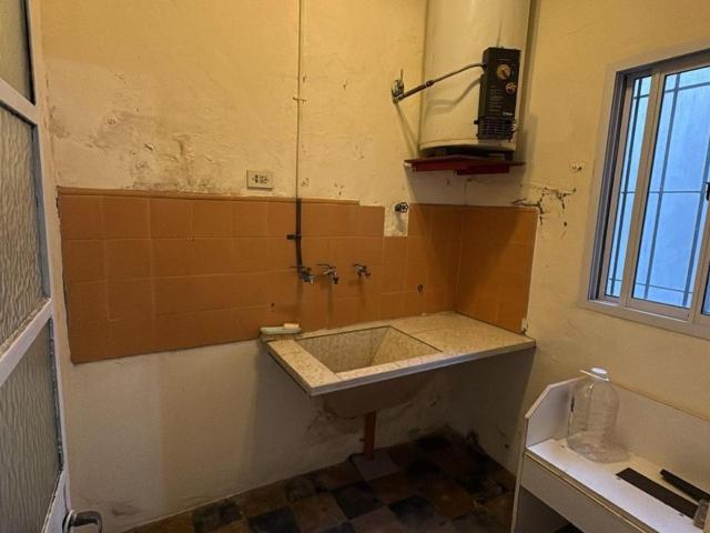 Alquiler Casa 2 dormitorios, 60m2, 1 cochera, Thames 4700, Avellaneda, Partido de Avellaneda | Argenprop