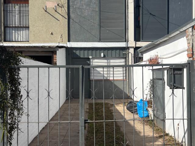 Alquiler Casa 2 dormitorios, 80m2, 1 cochera, Pedro Mendoza 1100, Jose Clemente Paz | Argenprop