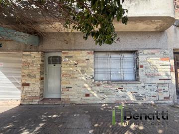 Alquiler Casa 2 dormitorios, 90m2, Emilio Mitre 300, Ramos Mejia | Argenprop