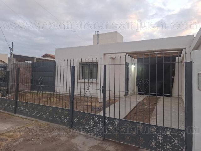Alquiler. Casa, 2 Dormitorios, Santa Lucia