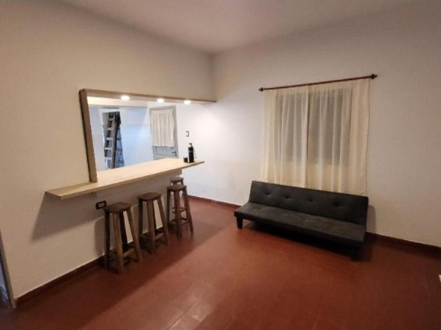 Alquiler. Casa 2 Habitaciones. Capital