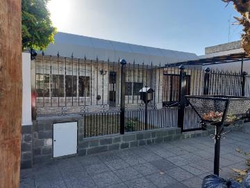 Alquiler Casa 35 años 2 dormitorios, 130m2, Sur, Castro Cambon 345, Moron | Argenprop