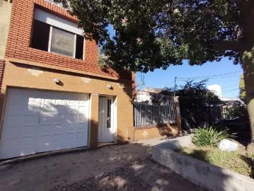ALQUILER – Casa 3 Amb. c/ Patio – Naón Al 4300 – Billinghurst