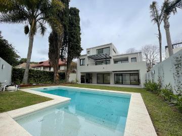 Alquiler Casa 3 años 3 dormitorios, 342m2, 2 cocheras, F Julianes 280, Acassuso Libertador / Solis, Acassuso | Argenprop