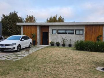 Alquiler Casa 3 dormitorios 3 años, Norte, 189m2, Casa 3 D+ Pileta C/ Vista Golf Area 2, San Sebastian | Argenprop