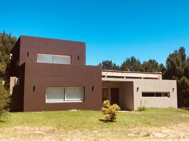 Alquiler Casa 3 dormitorios 10 años, Norte, 180m2, Residencial 1, Costa Esmeralda, Buenos Aires | Argenprop