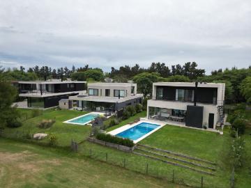 Alquiler Casa 3 dormitorios 2 años, 1 cochera, 337m2, San Isidro Labrador 0, San Isidro Labrador | Argenprop