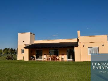 Alquiler Casa 3 dormitorios, 2 cocheras, 186m2, Terravista, Terravista, General Rodriguez | Argenprop
