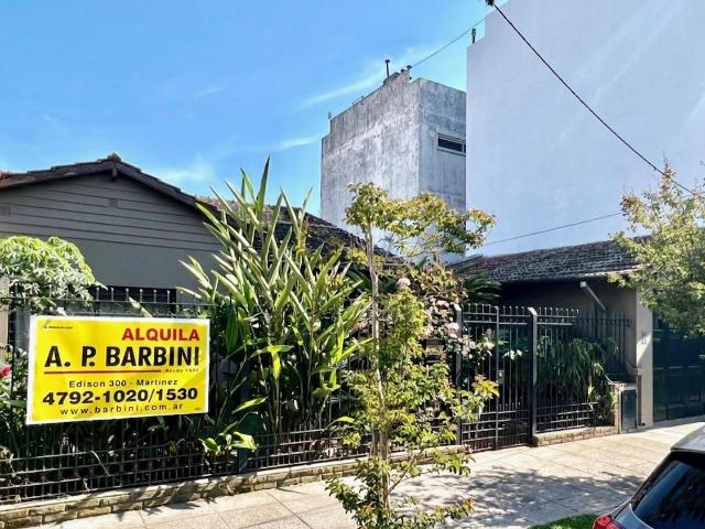 Alquiler Casa 3 dormitorios 50 años, 2 cocheras, 150m2, Alferez Hipólito Bouchard 1000, La Lucila Vias/Maipu | Argenprop