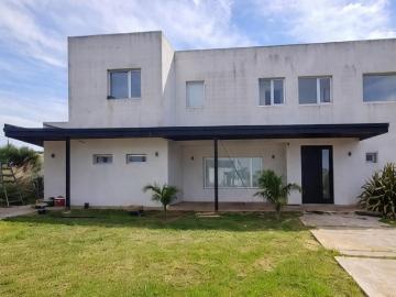 Alquiler Casa 3 dormitorios 8 años, 2 cocheras, 240m2, Barrio Privado San Sebastian, Pilar, San Sebastian | Argenprop