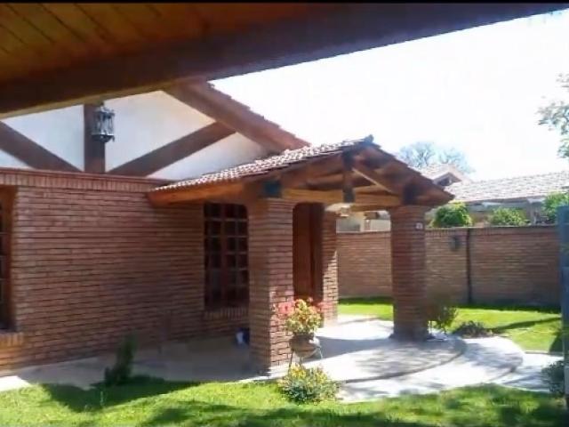 Alquiler. Casa, 3 Dormitorios. Con Pileta, Villa América. Capital