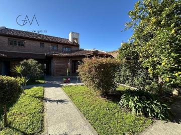 Alquiler Casa 3 dormitorios a estrenar, 1 cochera, 244m2, Mar del Plata, Buenos Aires | Argenprop