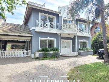 Alquiler Casa 3 dormitorios a estrenar, 2 cocheras, 220m2, Maipu 1300, Moreno, Buenos Aires | Argenprop