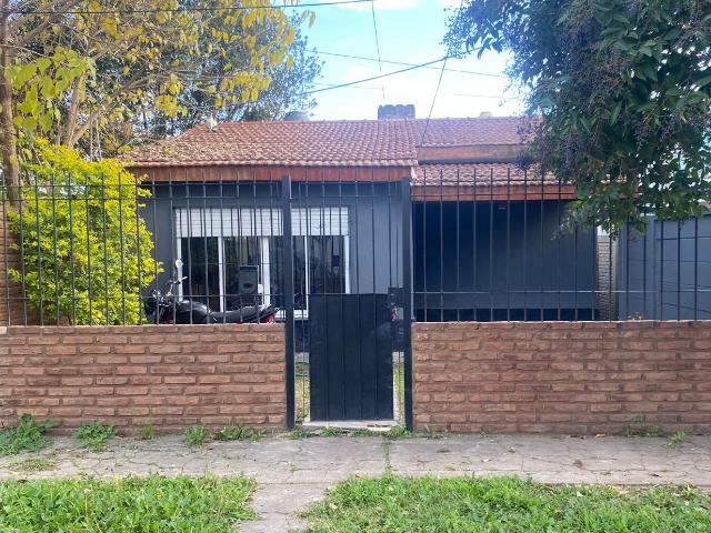 Alquiler Casa 45 años 3 dormitorios, Sandino 2700, Ituzaingo, Partido de Ituzaingó | Argenprop