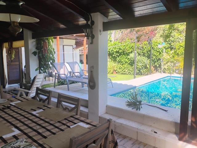 Alquiler Casa 40 años 4 dormitorios, 286m2, Este, Juan Agustín Maza 2100, Alberdi | Argenprop