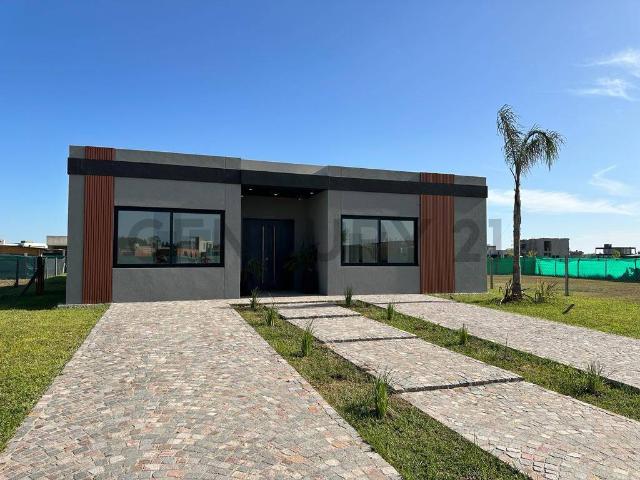 Alquiler casa 4 ambientes Barrio San Felipe, Canning
