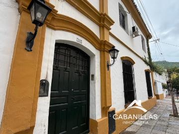 Alquiler Casa 4 dormitorios, 1 cochera, Pasaje Mollinedo 300, Zona Centro | Argenprop