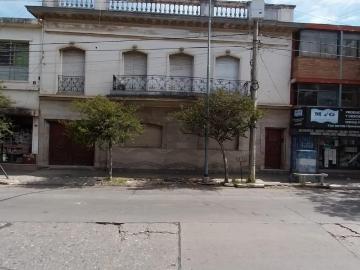 Alquiler Casa 4 dormitorios, 398m2, 2 cocheras, Av. Revolucion Mayo 1500, Crisol Sud | Argenprop