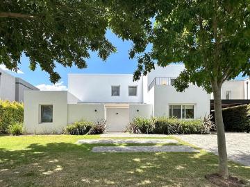 Alquiler Casa 4 dormitorios 7 años, 6 cocheras, 180m2, El Cantón, Ing. Maschwitz, Escobar, El Cantón Barrio Islas | Argenprop