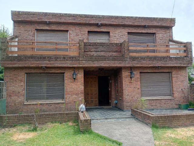 Alquiler Casa 4 dormitorios 40 años, 1 cochera, 194m2, Bossi 200, 2000 Norte, Buenos Aires | Argenprop