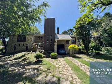 Alquiler Casa 4 dormitorios, 460m2, con balcón, Del Prado 1200, Barrio Parque Leloir, Ituzaingo | Argenprop
