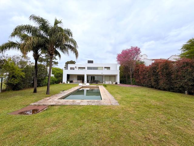 ALQUILER CASA 4 DORMITORIOS EN CAÑUELAS COUNTRY GOLF