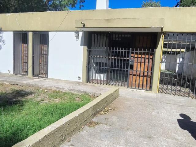 ALQUILER CASA 4 DORMITORIOS SAN LUIS