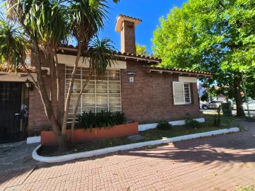 Alquiler Casa 50 años 2 dormitorios, 90m2, 1 cochera, Juan Larrea 100, Centro / Microcentro, Lomas de Zamora | Argenprop