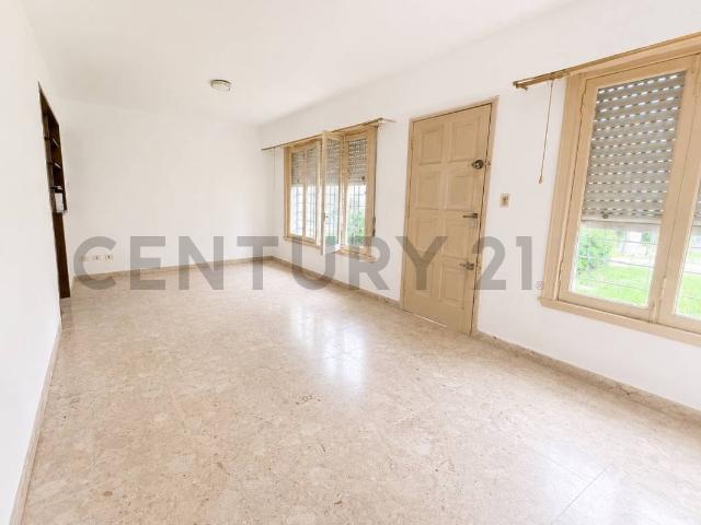 ALQUILER CASA 5 AMBIENTES EN QUILMES