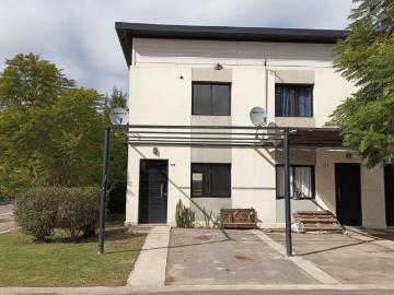 Alquiler Casa 5 años 2 dormitorios, 72m2, 2 cocheras, Gervasio Mendez 4900, Umbrales De La Merced | Argenprop