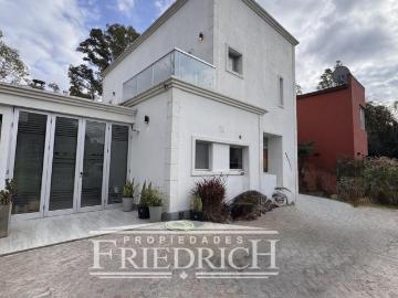 Alquiler Casa 9 años 3 dormitorios, 4 cocheras, 220m2, Haras Maria Elena, Haras Maria Elena | Argenprop