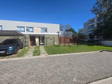 Alquiler Casona en Fincas de Hudson | 3 Dormitorios + Playroom | Barrio Premium