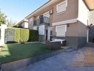 Alquiler Chalet Pareado en Altorreal, Altorreal. 1.100 €