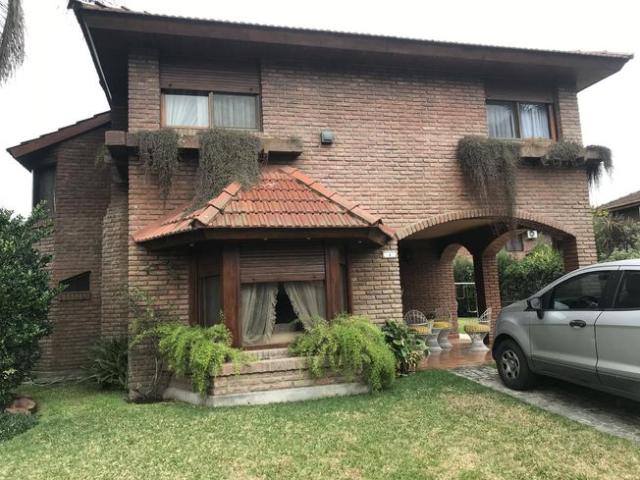 Alquiler c/muebles, desde Sept 2023, 3 cuartos, quincho, parque y piscina. Solo WhatsApp