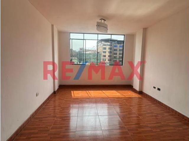 Alquiler De 2 Departamentos Para Oficina – Av. Universitaria, Smp Buena Ubicacion