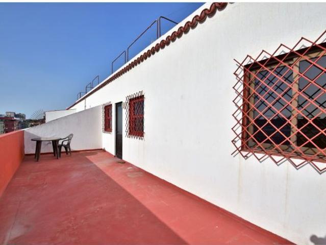 Alquiler de TEMPORADA. Ático en Avda Trinidad de 1 Habitación
